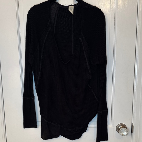 We The Free Tops - We The Free Black Long‎ Sleeve Thermal Layering Top size M EUC